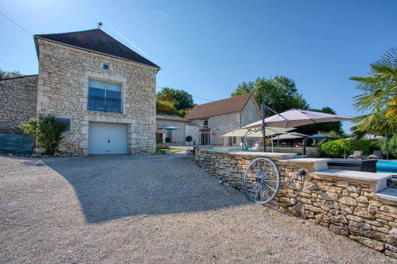 Domaine Des Pierres Blanches - Chambres D'Hotes Carlux Bagian luar foto