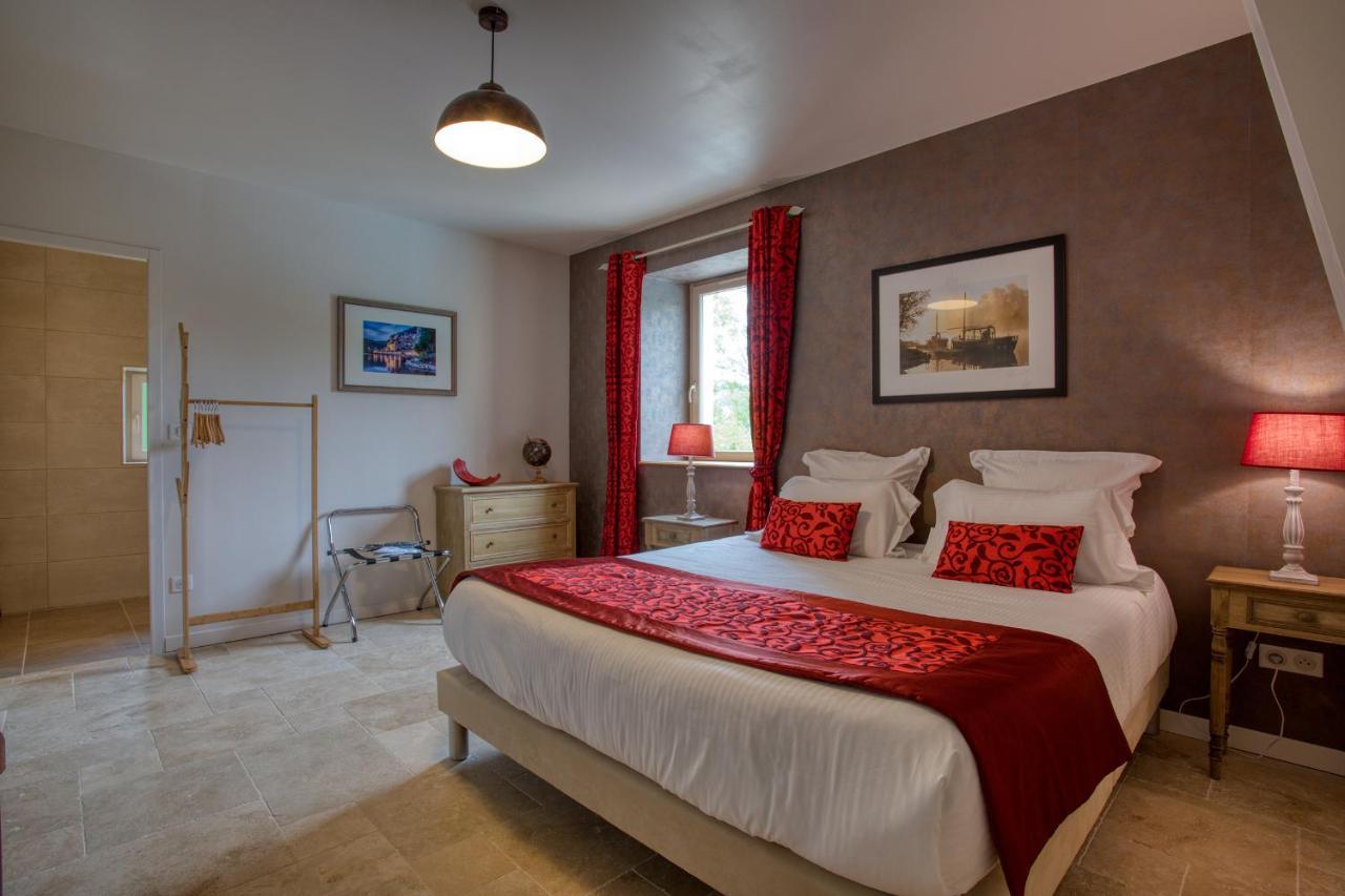 Domaine Des Pierres Blanches - Chambres D'Hotes Carlux Bagian luar foto