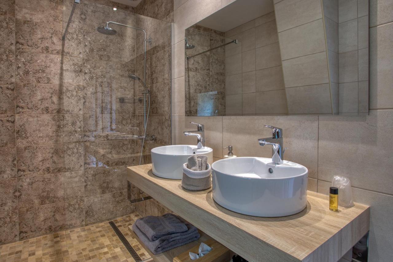 Domaine Des Pierres Blanches - Chambres D'Hotes Carlux Bagian luar foto